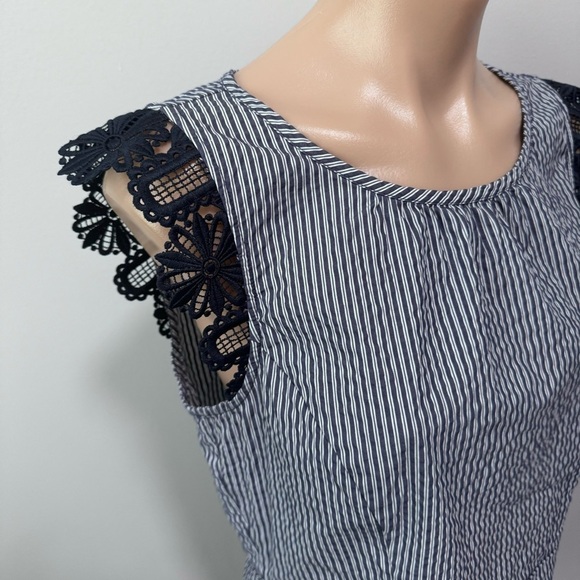 Cabi Olivia Flutter Sleeve Seersucker Navy White Stripe Asymmetrical Top Shirt - Picture 5 of 7